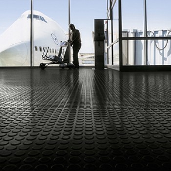 Piso de Borracha Instalado no Aeroporto